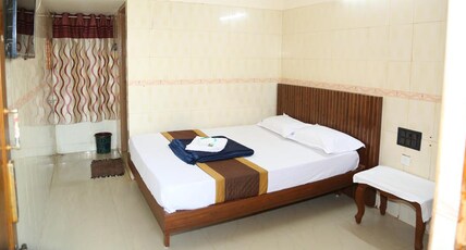 Hotel Prakash Park Room Type - Deluxe Non AC Room