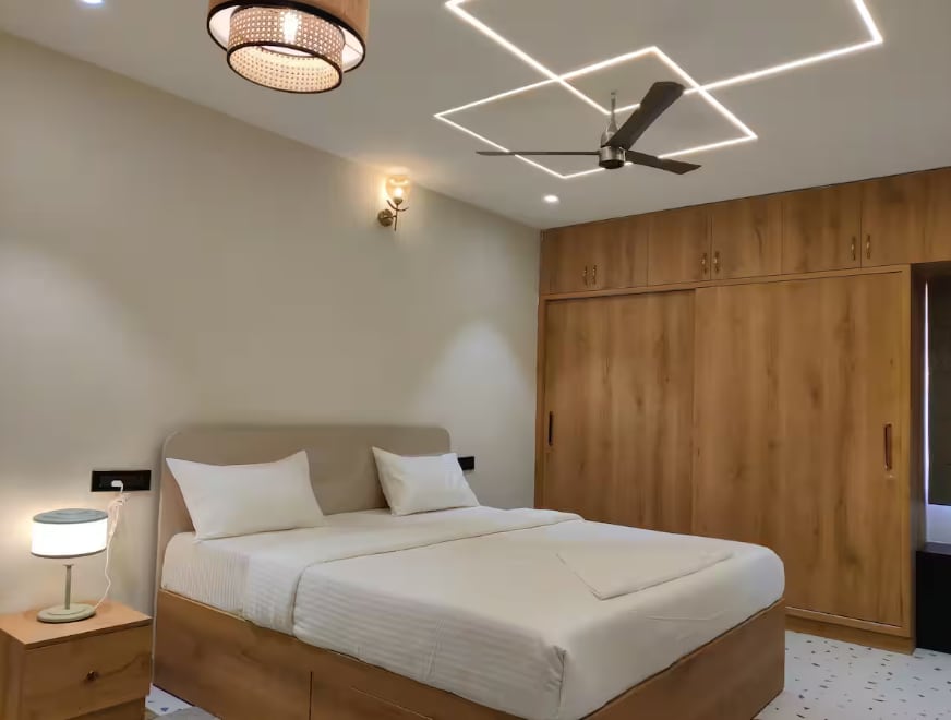 Premium Pent House 4BHK OneOfAKind Stays. - Tap to explore photos