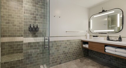 Hotel Indigo ASHEVILLE DOWNTOWN Room Type - 2 Queen Beds Premium