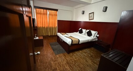 Boutique Hotel Delamere ( (2 min walk to MG Marg) Room Type - Deluxe Room (with Balcony)