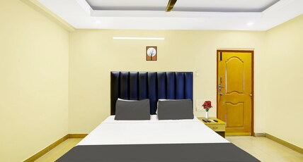 Hotel O Padmavathi Puram Near Railway Station Room Type - Classic