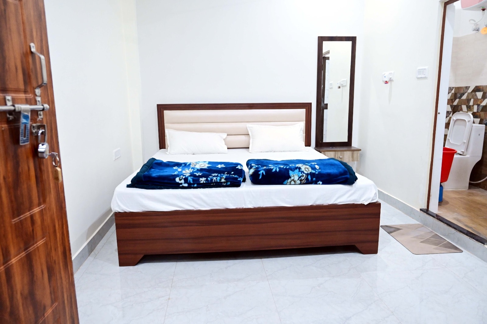Swagatam Guest House - Tap to explore photos