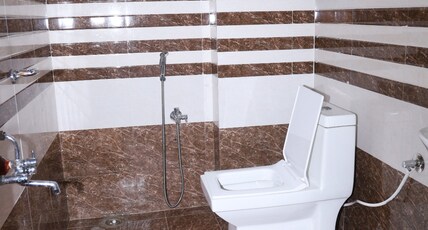 ANAND GRAND LODGE Room Type - Deluxe AC