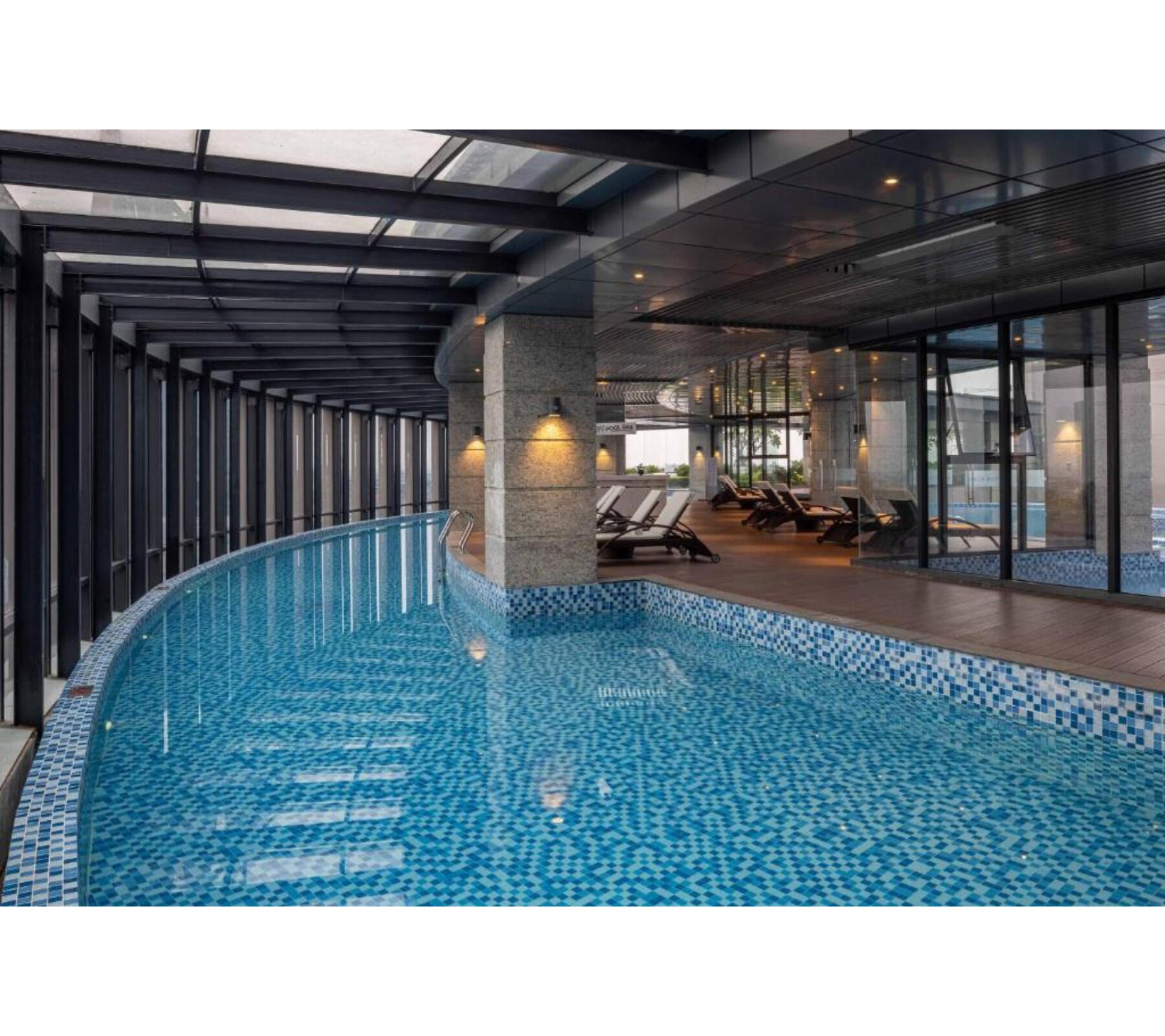 Vinpearl Hotel Ha Tinh - Tap to explore photos