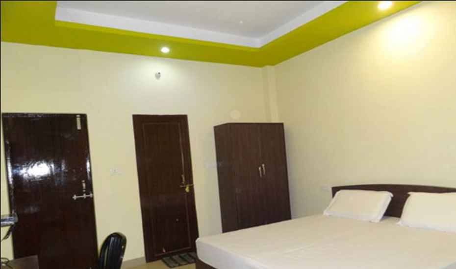 Hotel Shashwat Inn - Tap to explore photos