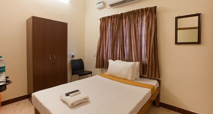 Hotel Temple Stay Room Type - Deluxe Double AC
