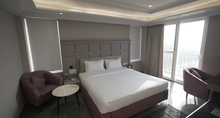 Dayal Hotel Room Type - Diamond Room with Balcony