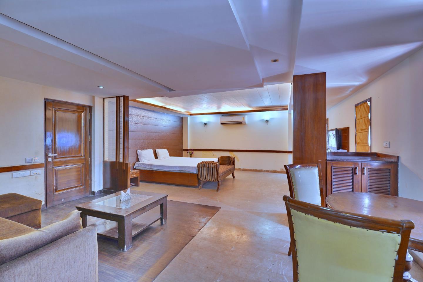 Imperial Hotel - Tap to explore photos