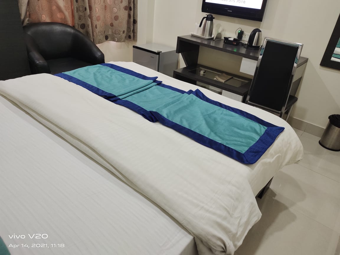 Hotel Tushtaya Residency - Tap to explore photos