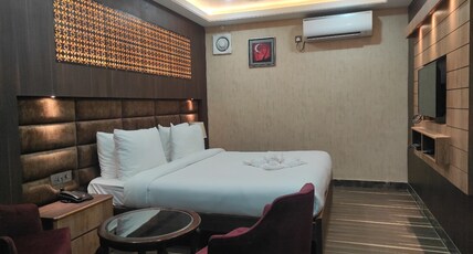Hotel Aavas Inn Room Type - Royal Gold Room
