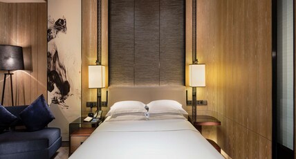 Hilton Shenzhen Shekou Nanhai Room Type - KING EXEC ROOM WANGHAI WG