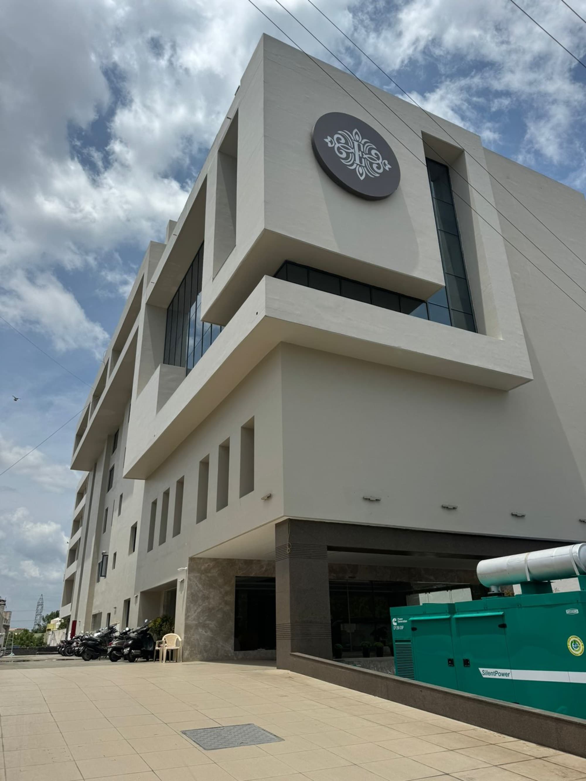 Hotel Royal Embassy - Tap to explore photos