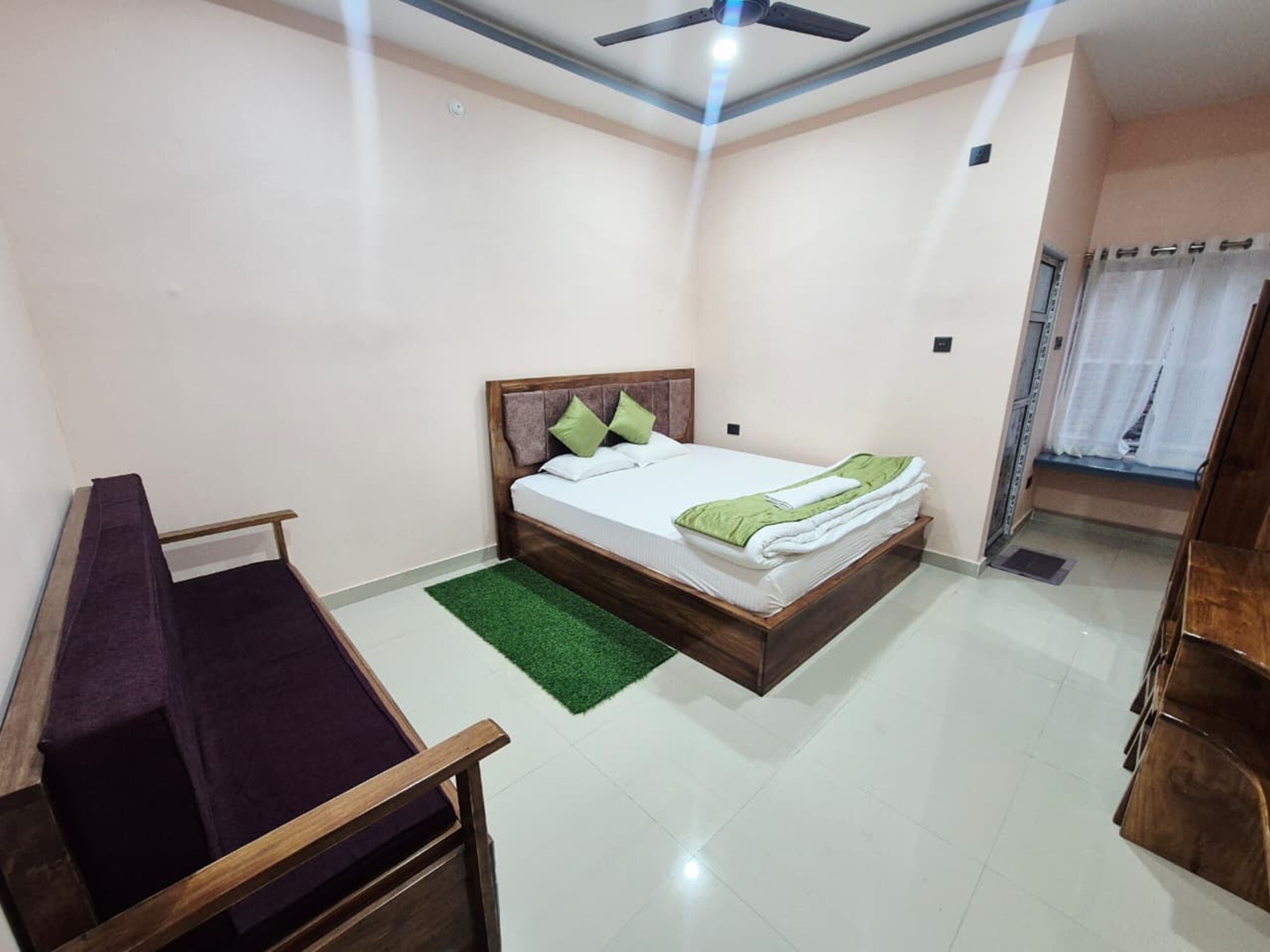 KAZIRANGA HOMESTAY - Tap to explore photos