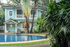 3BHK Bridgerton villa w/pool| 8mins from Calangute by Savera Stays