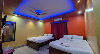 Das Hotel (5 minutes from Bagdogra Airport) Room Type - Family Room