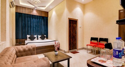 Brill Marina 10 mins from Sealdah Station Room Type - Super Deluxe Rooms