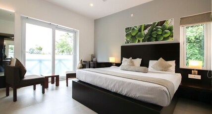 CRAYONS Guest House Room Type - Alwaan Suite with Balcony