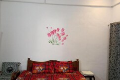 Hotel Bajrang Palace, 50km away from Raisen