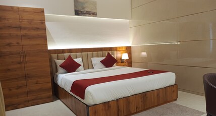 MADHAV BANQUET & RESIDENCY Room Type - Executive Rooms