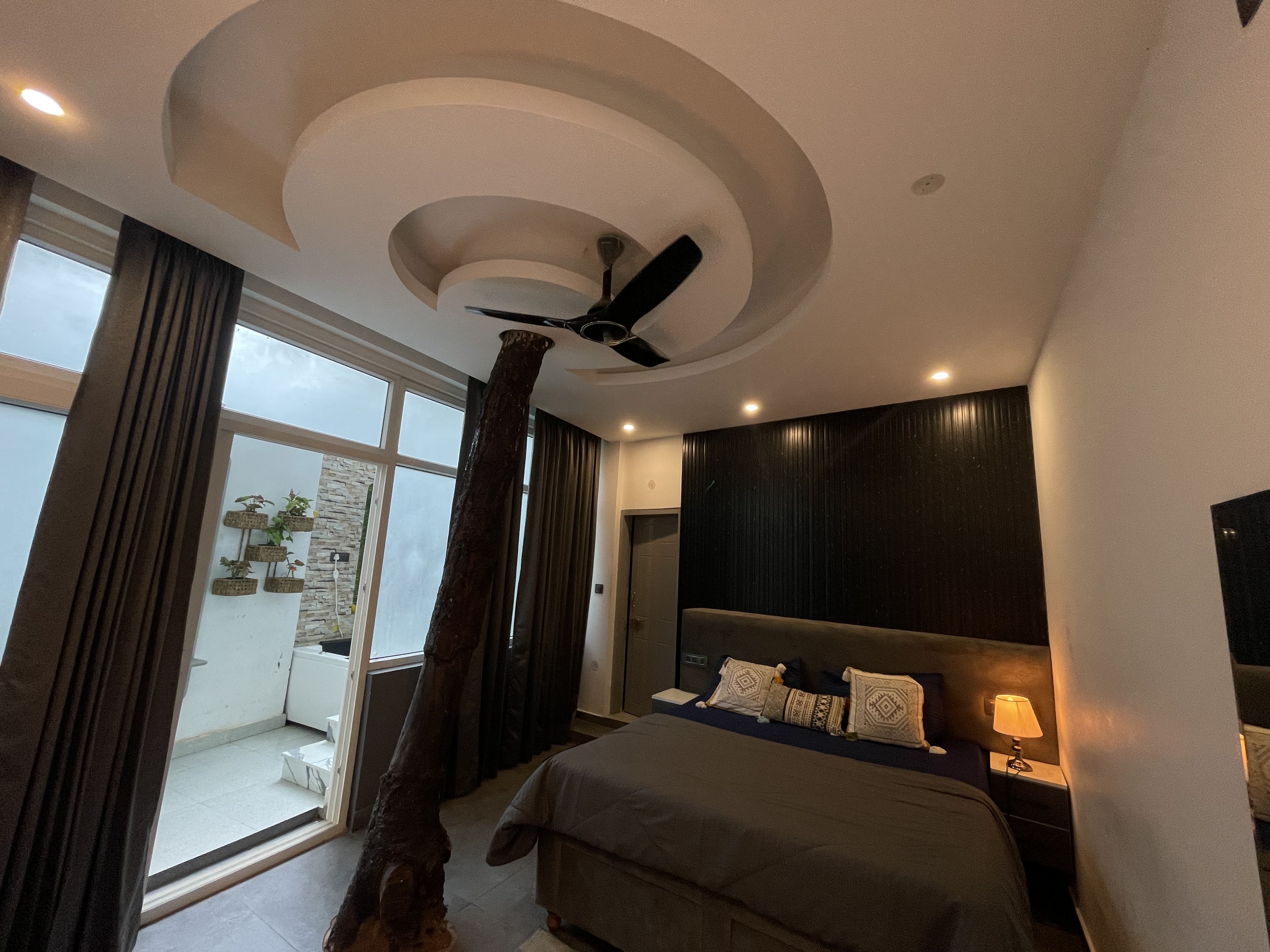 2 BR Luxurious River facing Cottage With Jacuzzi - Tap to explore photos