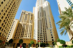 ELIVAAS Curated Scenic 2BHK with Amazing Marina Views