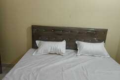 Hotel O Star Family Hotel & Hostel