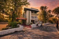 Ramma TheHotel ( Nakki Lake -200mtr )