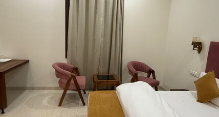 Shri Ganga Nagar Hotel & Banquet Room Type - Deluxe