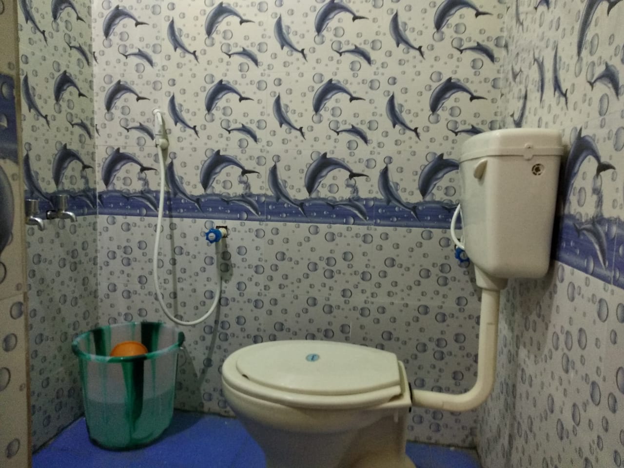 Sai Srinivasam AC Dormitory And AC Lodge - Tap to explore photos