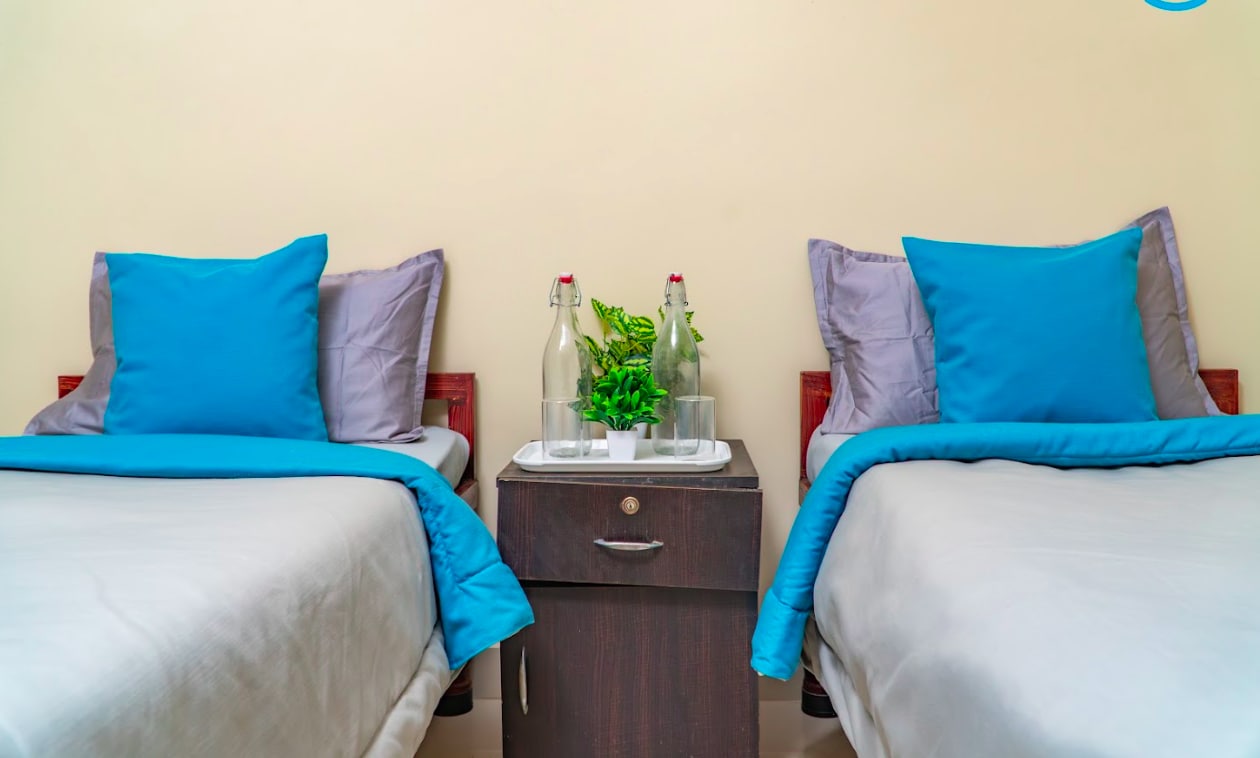 Z Express Epic - Tap to explore photos