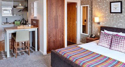 Staybridge Suites LIVERPOOL, an IHG hotel Room Type - 1 King Studio Suite with Full Kitchen