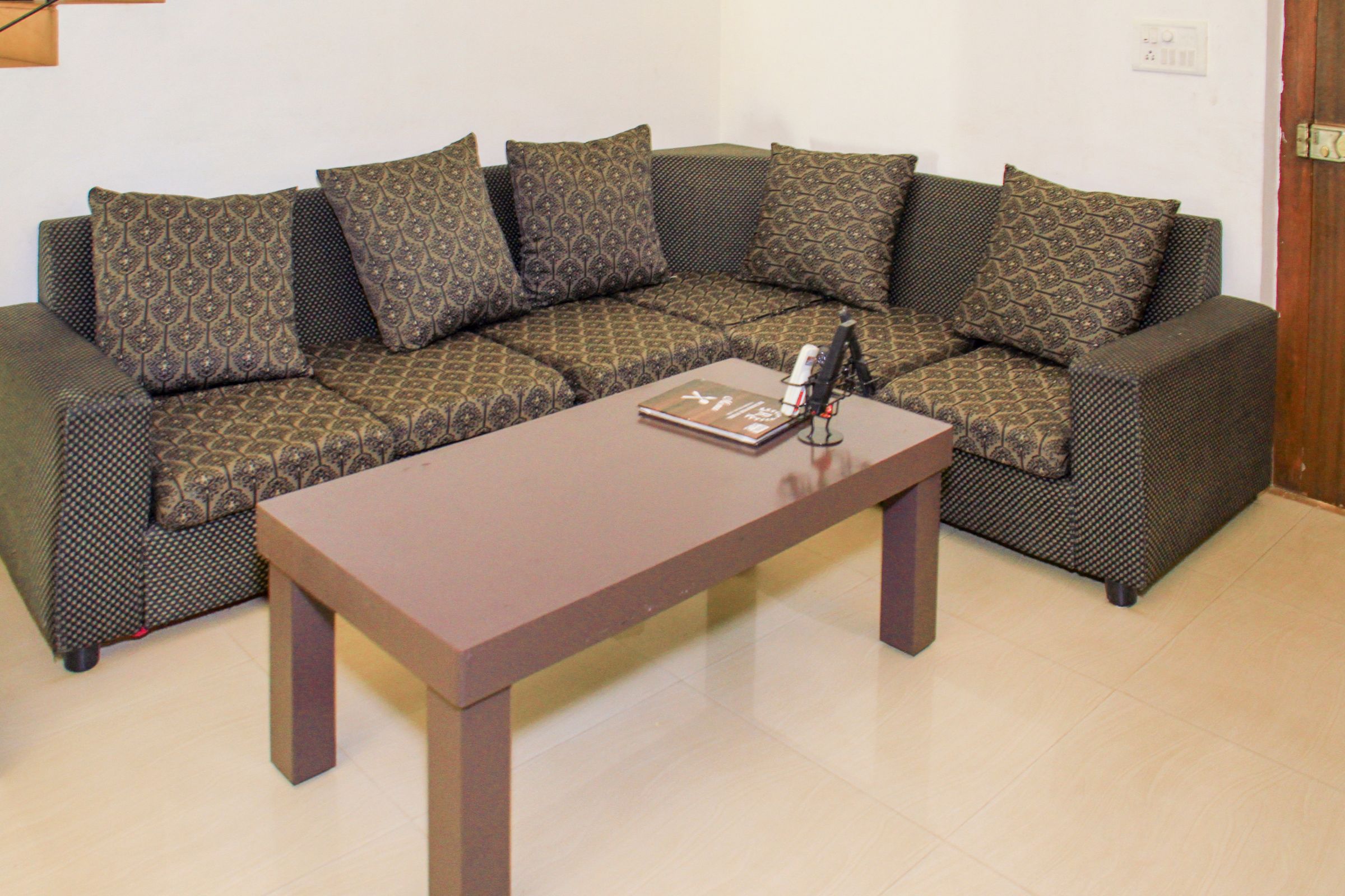 CALANGUTE PRINGLE 6BHK PVT POOL VILLA - Tap to explore photos