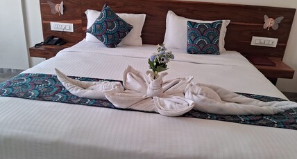 KING'SWAY HOTEL & RESORT Room Type - Queen Bed Room with No View