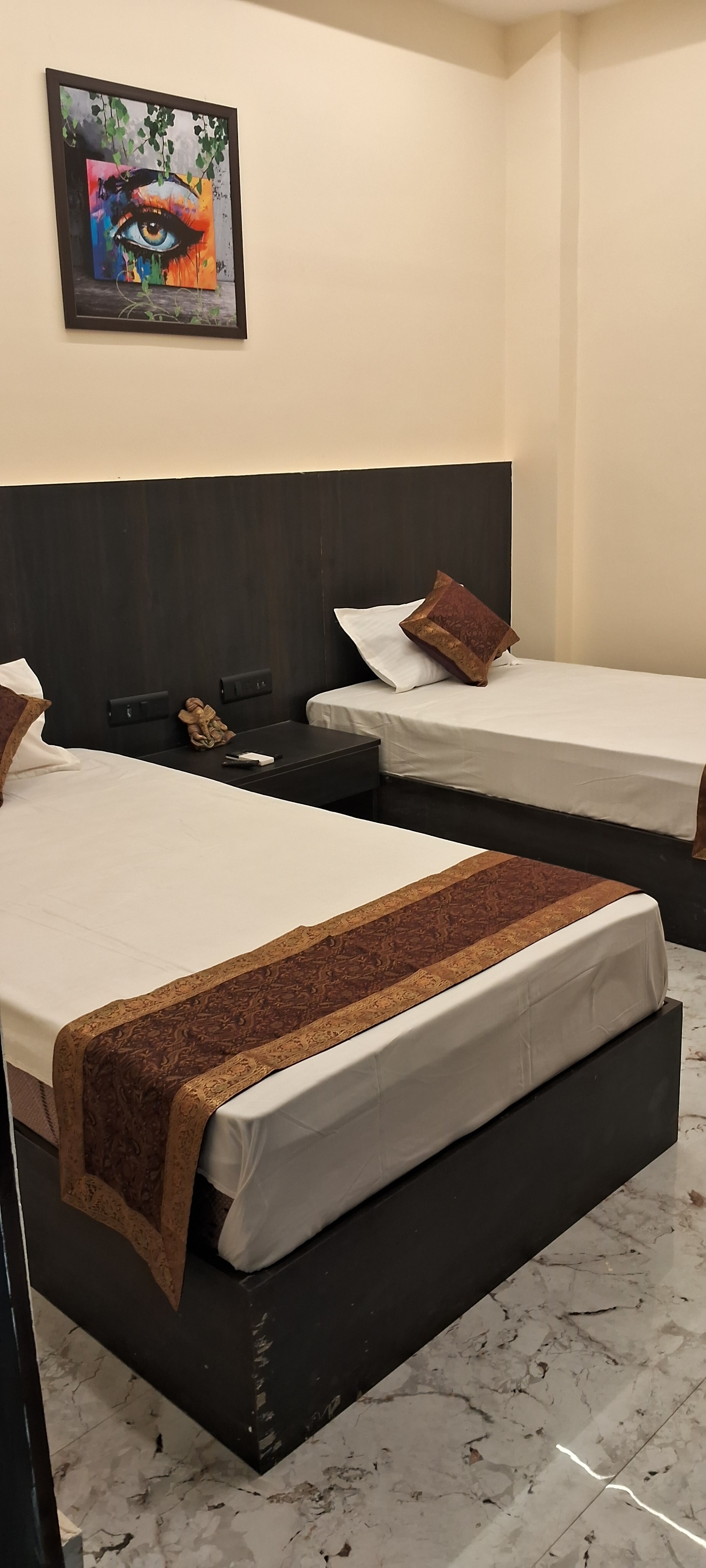 HOTEL PRATYAKSH DARSHAN - Tap to explore photos