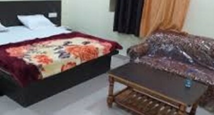 Hotel Samrat Palace  Room Type - Deluxe Room