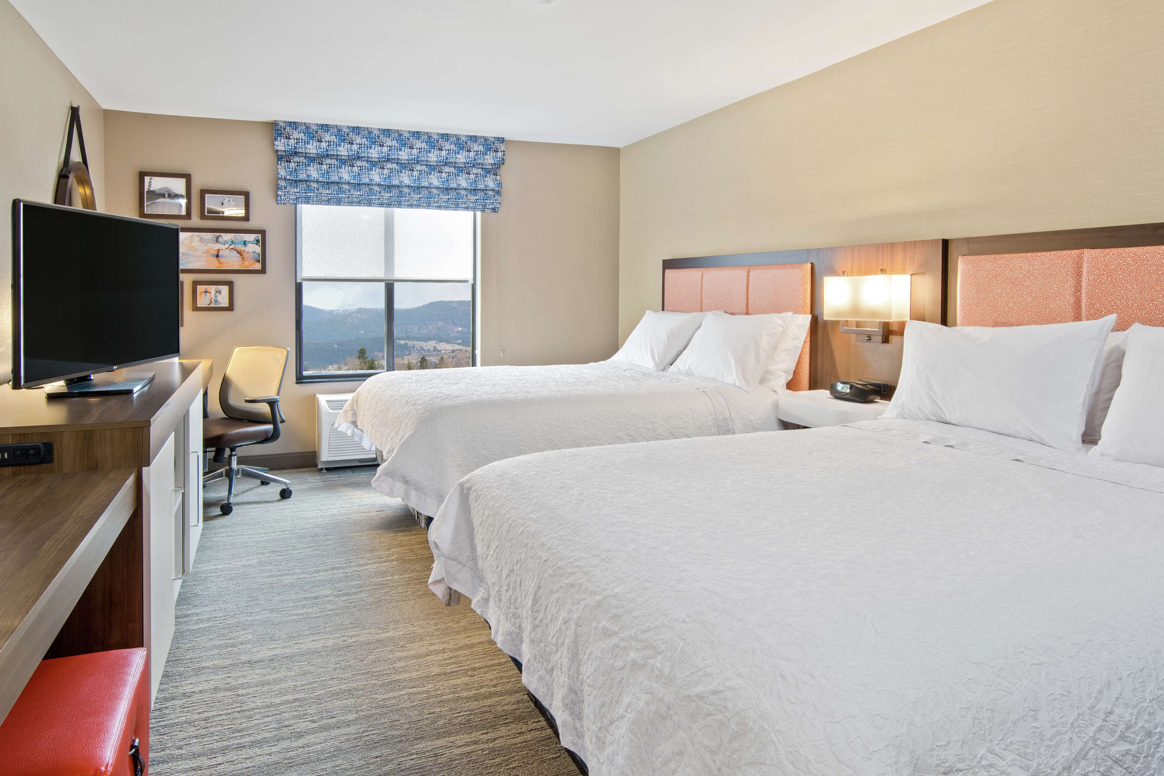 Hampton Inn & Suites Spokane Valley, WA - Tap to explore photos