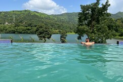 VRISA Mountain Retreat