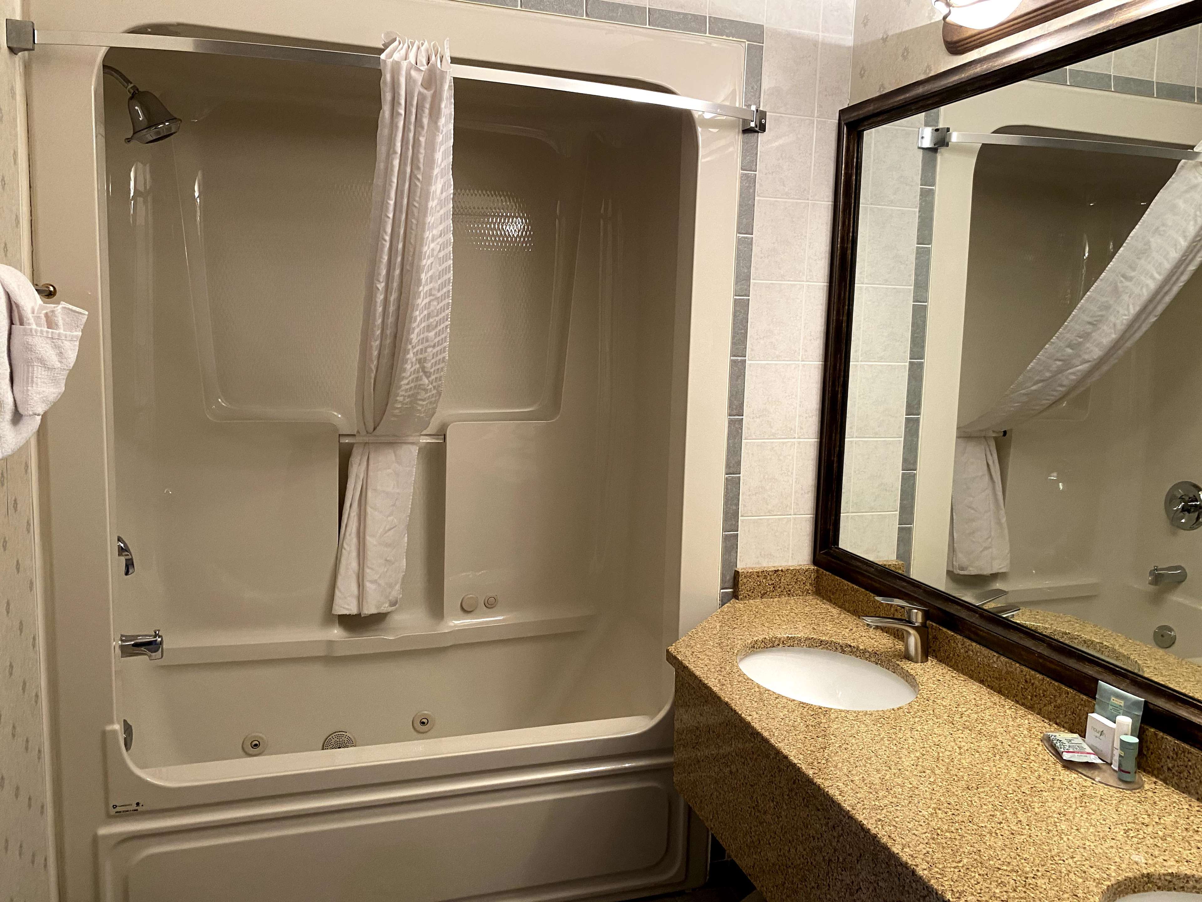 Best Western Glengarry Hotel - Tap to explore photos