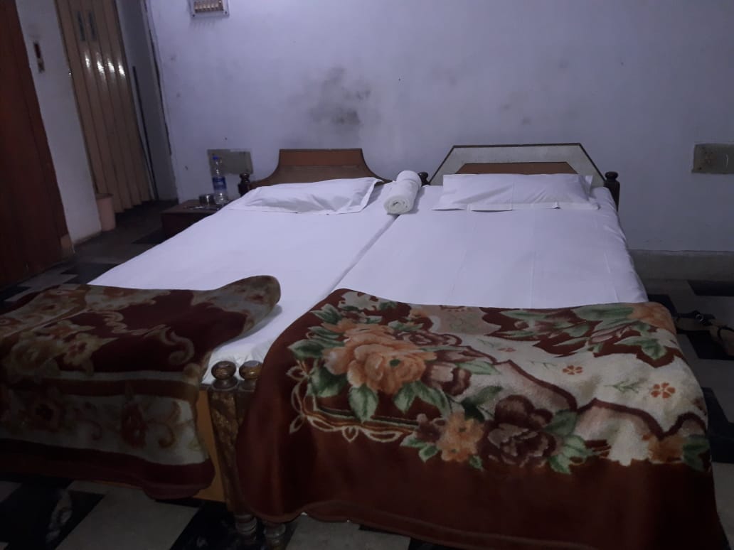 Hotel Beep Inn - Tap to explore photos