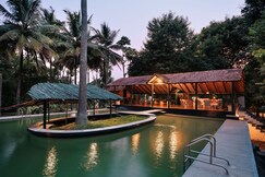 The Meadow Farmhouse EWA Tents