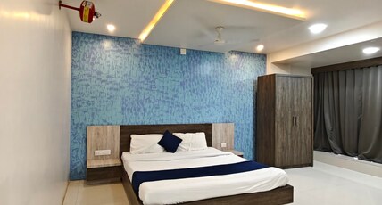 Gautam Inn Room Type - Deluxe Room