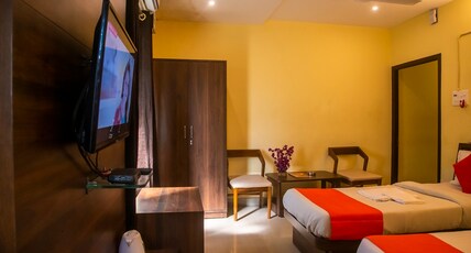 HOTEL DOSHOBHUJA Room Type - Deluxe
