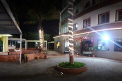 Hotel Lotus Inn Executive