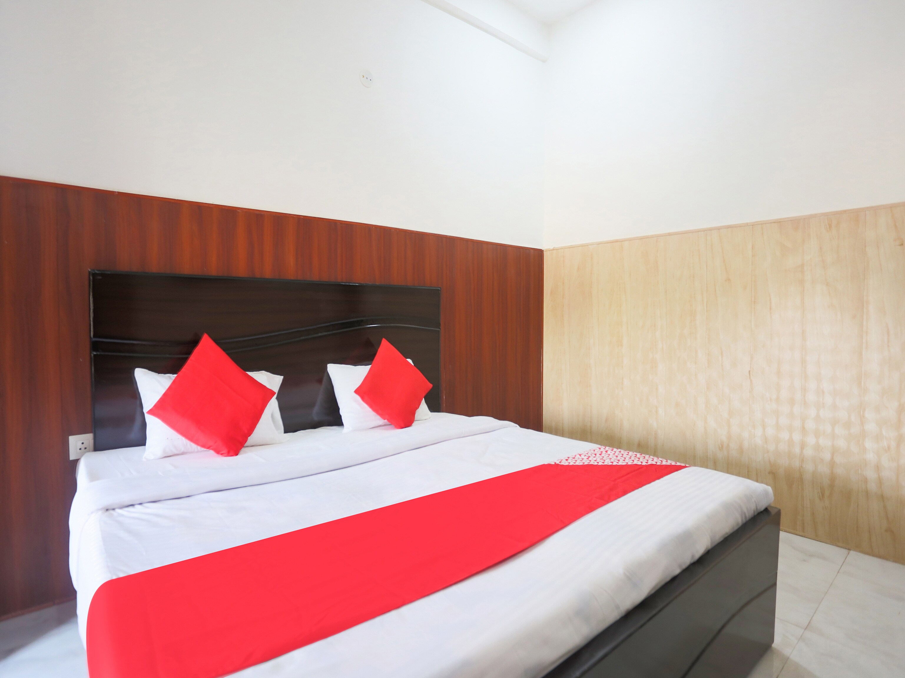 Hotel O Mayur Hotel - Tap to explore photos