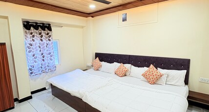 Hotel Jyotikalash Room Type - Super Deluxe AC Room for 4 People