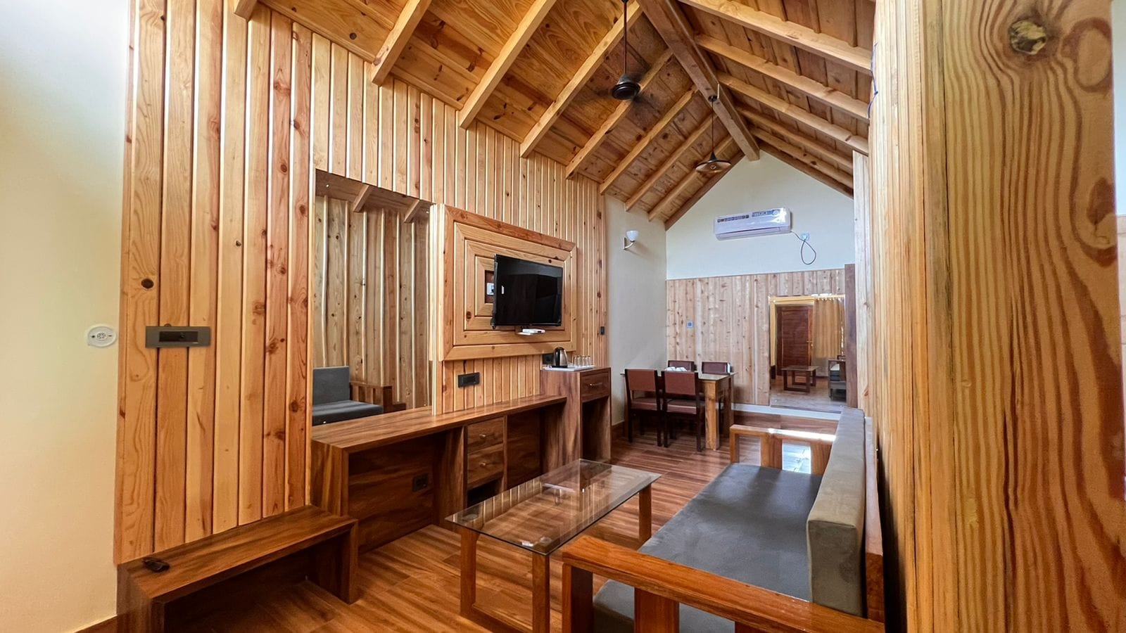 Anant Vilas Resort - Near Kainchi Dham -Luxury Mountain View Stay - Tap to explore photos