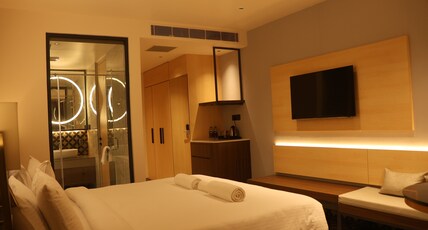 Hotel Four Natives Room Type - EXECUTIVE ROOM
