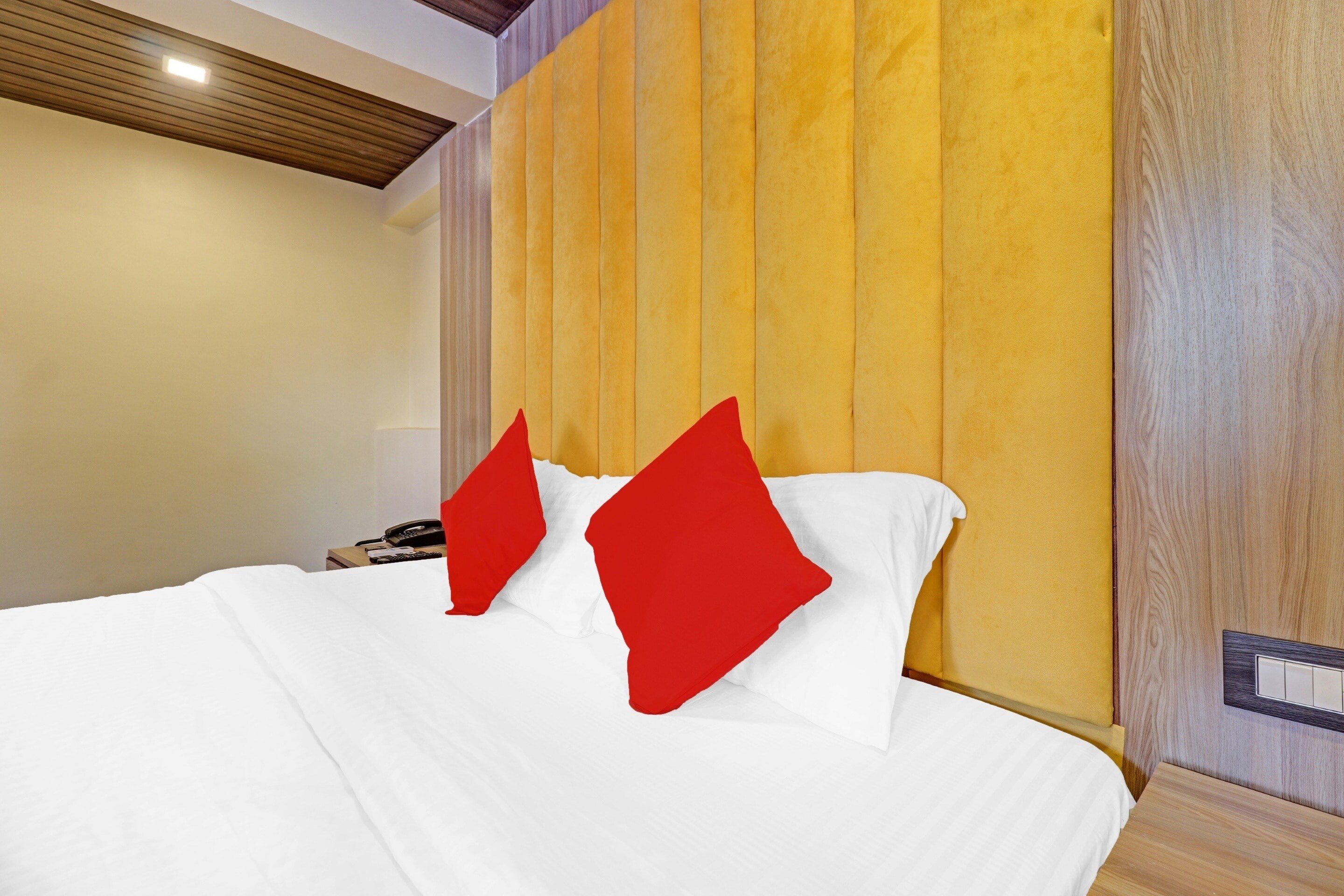 Hotel O by OYO Priceless - Tap to explore photos
