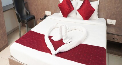 Yatri Inn Room Type - Executive Ac Rooms