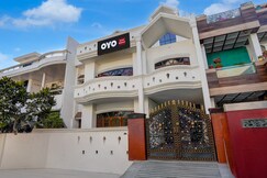 Hotel O Hotel Brijwasi